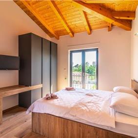 7 bedroom villa with pool in Svetvinčenat, sleeps 14